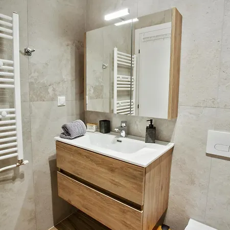 Airbnb - Bella Vista B Lägenhet *