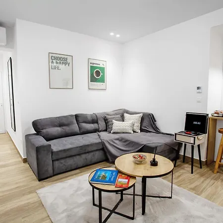 Airbnb - Bella Vista B Apartment